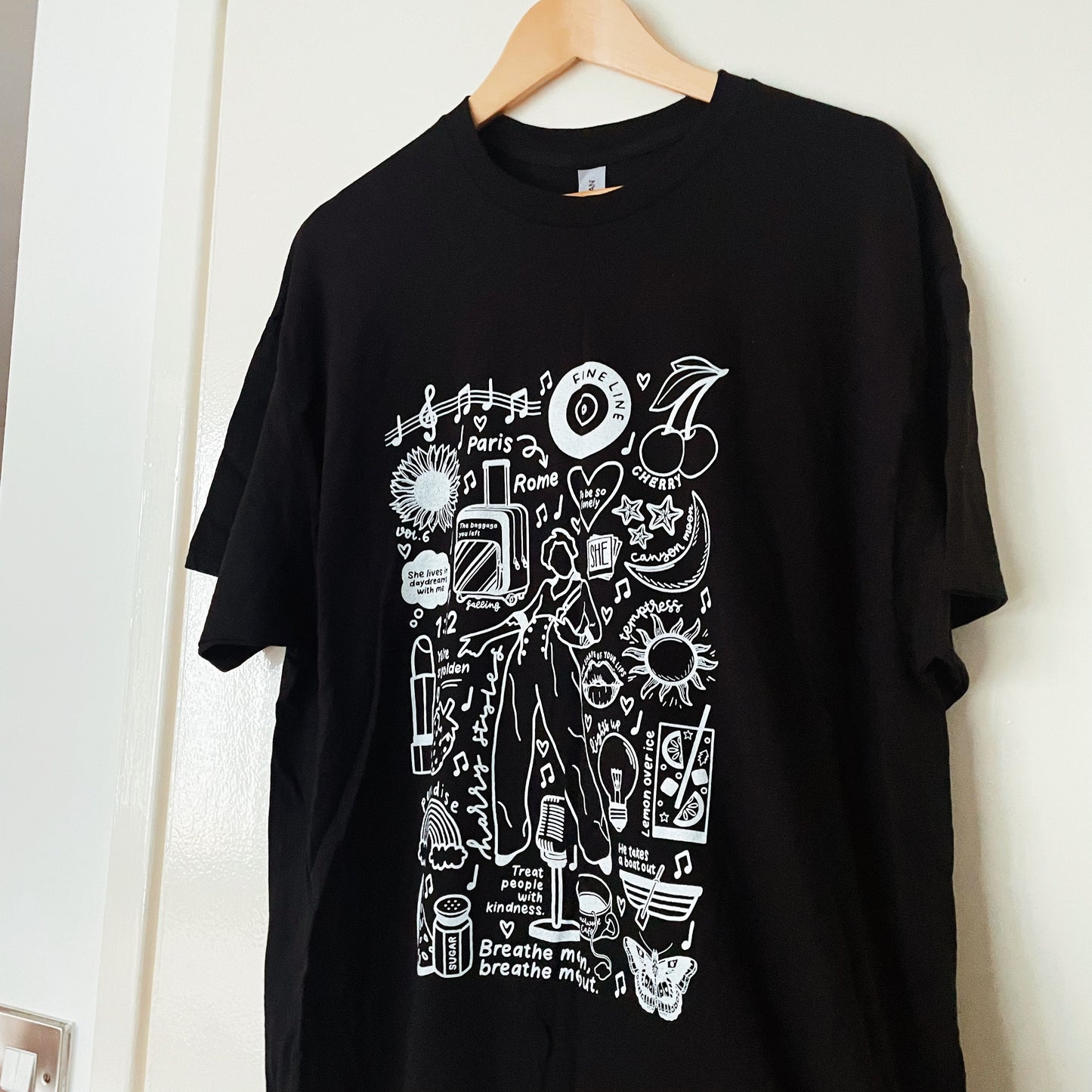 Camiseta Harry Styles Línea Fina